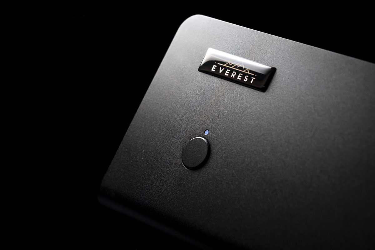 Everest Server Base — front detail